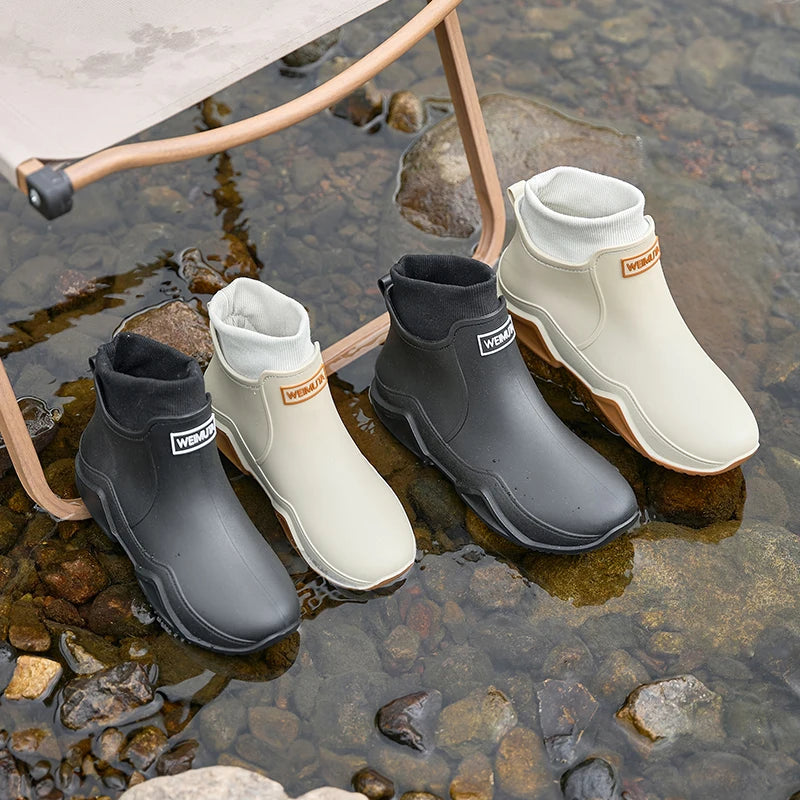Winter Windproof Cotton Rain Boots Men Warm Light Ankle Rainboots Fashion Black Slip on Rain Shoes Men Waterproof Work Boot 2024