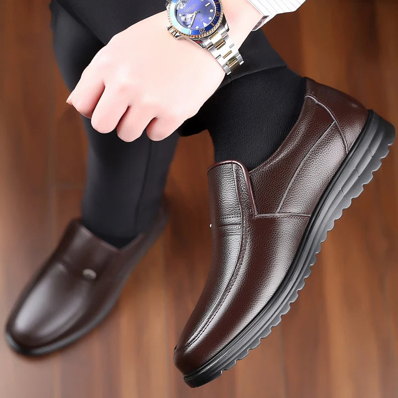 100% cowhide Men's Leather shoes New large size Fashion riding boots Men's shoes Casual sports shoes Low heels Motorcycle boots