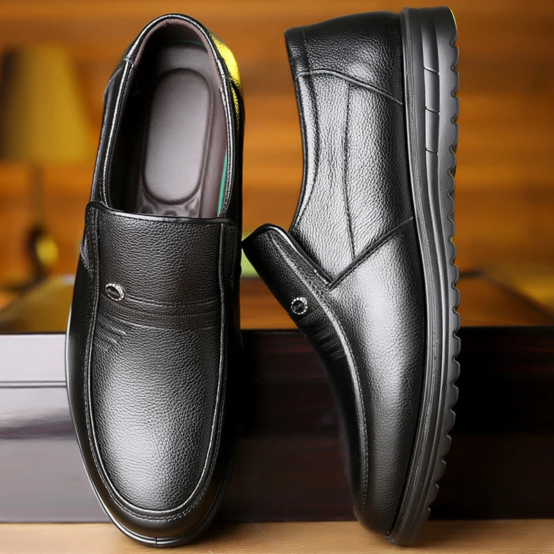 100% cowhide Men's Leather shoes New large size Fashion riding boots Men's shoes Casual sports shoes Low heels Motorcycle boots