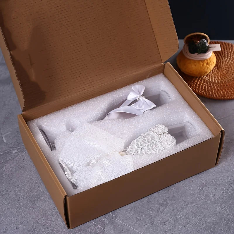 Delicate wedding wine glasses Wedding dress style Champagne glasses Romantic glasses for the bride and groom's banquet