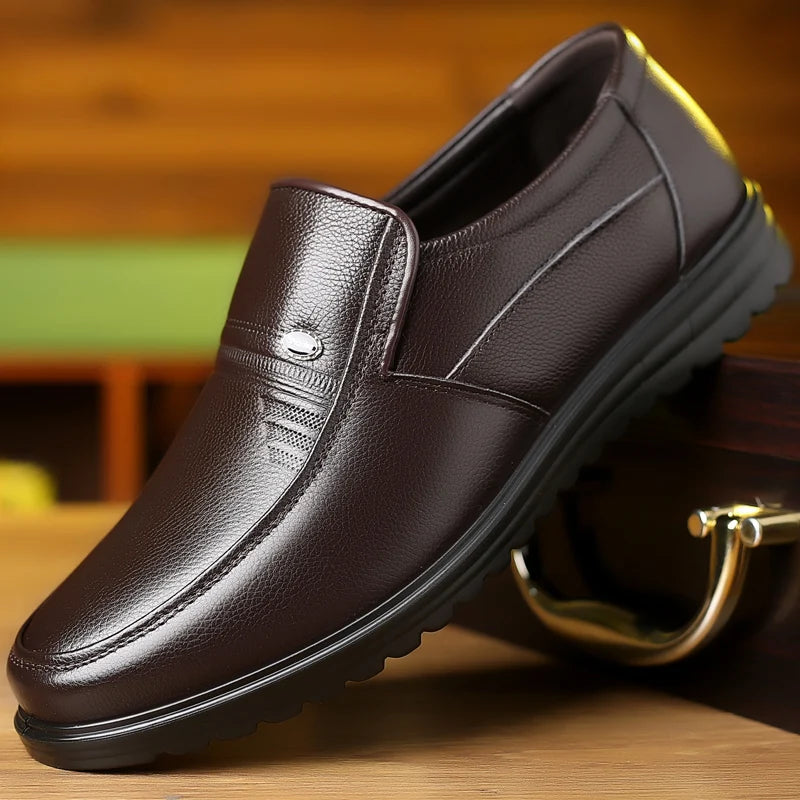 100% cowhide Men's Leather shoes New large size Fashion riding boots Men's shoes Casual sports shoes Low heels Motorcycle boots