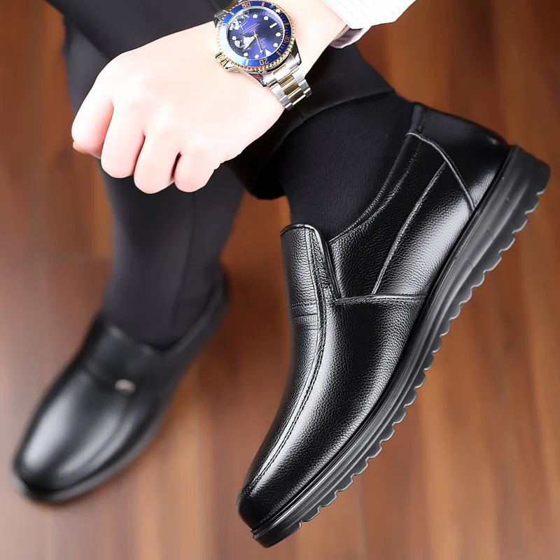 100% cowhide Men's Leather shoes New large size Fashion riding boots Men's shoes Casual sports shoes Low heels Motorcycle boots