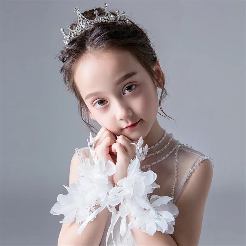 2019 Hot Sale High Quality White Short Paragraph Elegant Rhinestone Bridal Wedding Gloves Wedding accessories