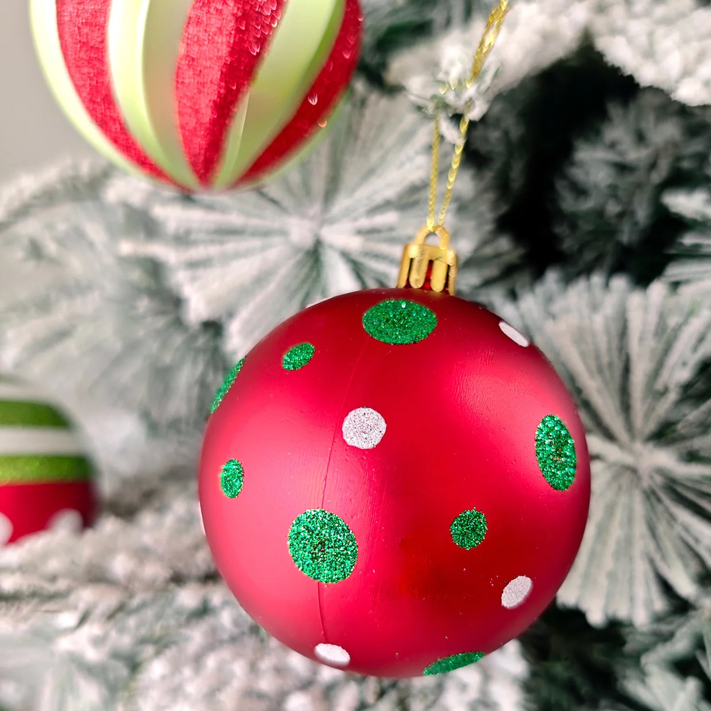 34/12/9pcs Grinch Christmas Ball Decorations