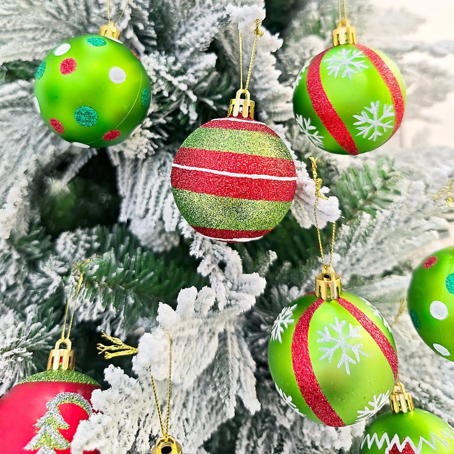 34/12/9pcs Grinch Christmas Ball Decorations