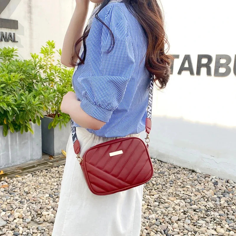 High quality women's PU rolling strip camera bag shoulder bag mobile phone bag casual crossbody bag