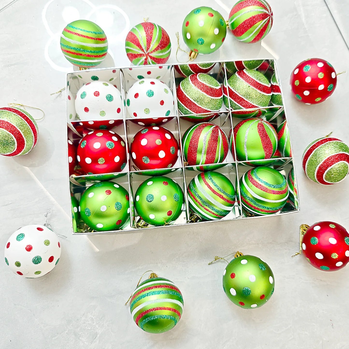 34/12/9pcs Grinch Christmas Ball Decorations
