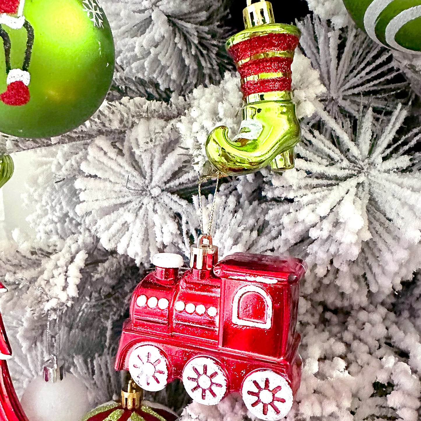 34/12/9pcs Grinch Christmas Ball Decorations