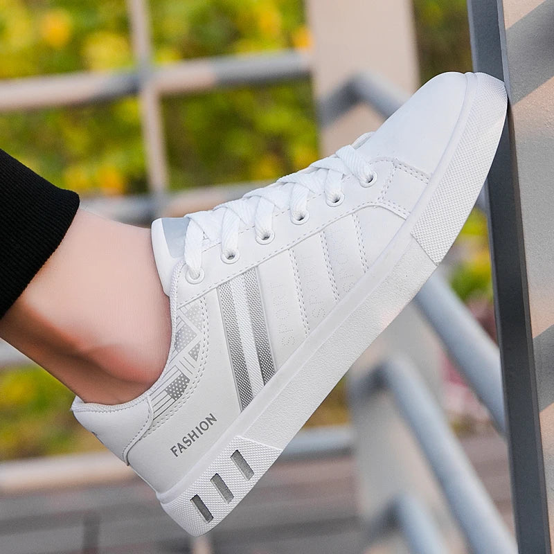 2024 Mens Casual Sneakers New Fashion Lace-up White
