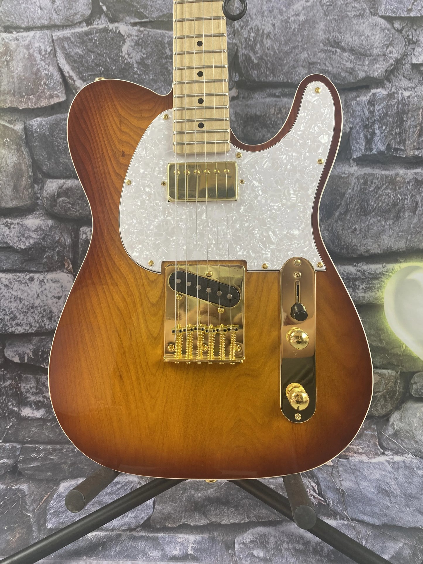 IN STOCK 6-string electric guitar, maple fingerboard, HS pickups, basswood body 22 frets