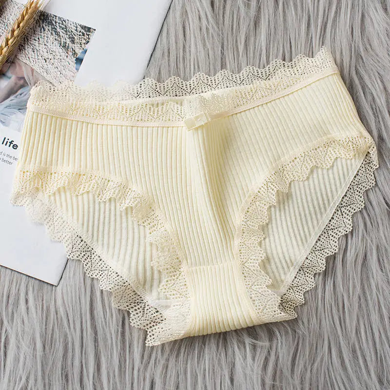 4 Pcs Lace Wavy Trim Bikini Panties, Comfy & Breathable Elastic Intimates Panties, Women's Lingerie & Underwear