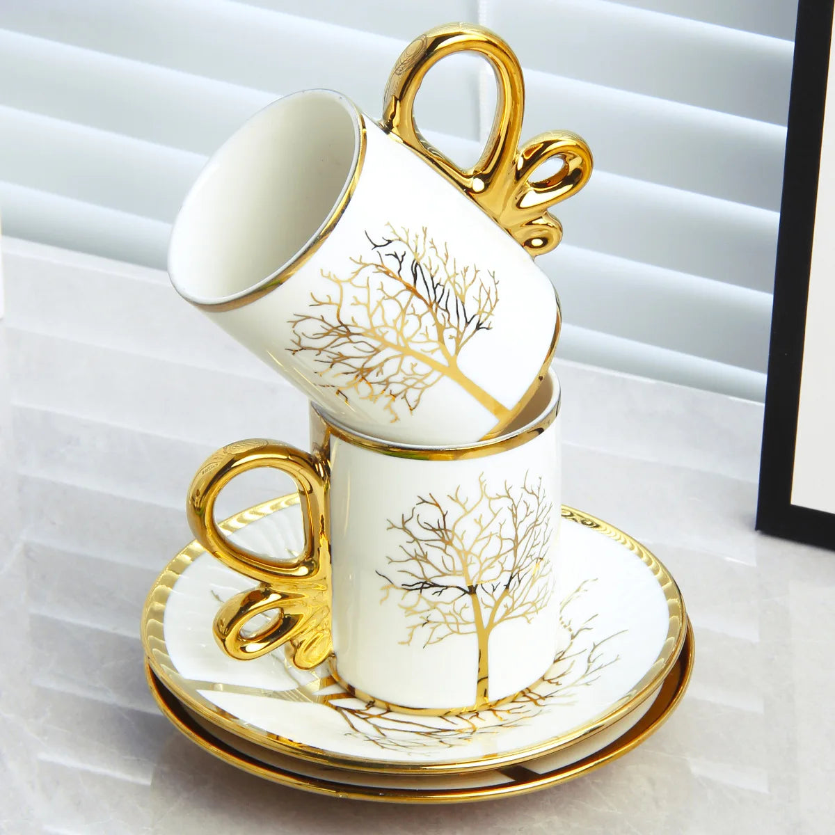 6 cups and 6 plates set, European light luxury ceramic coffee cup and saucer set, British exquisite cup and saucer afternoon tea